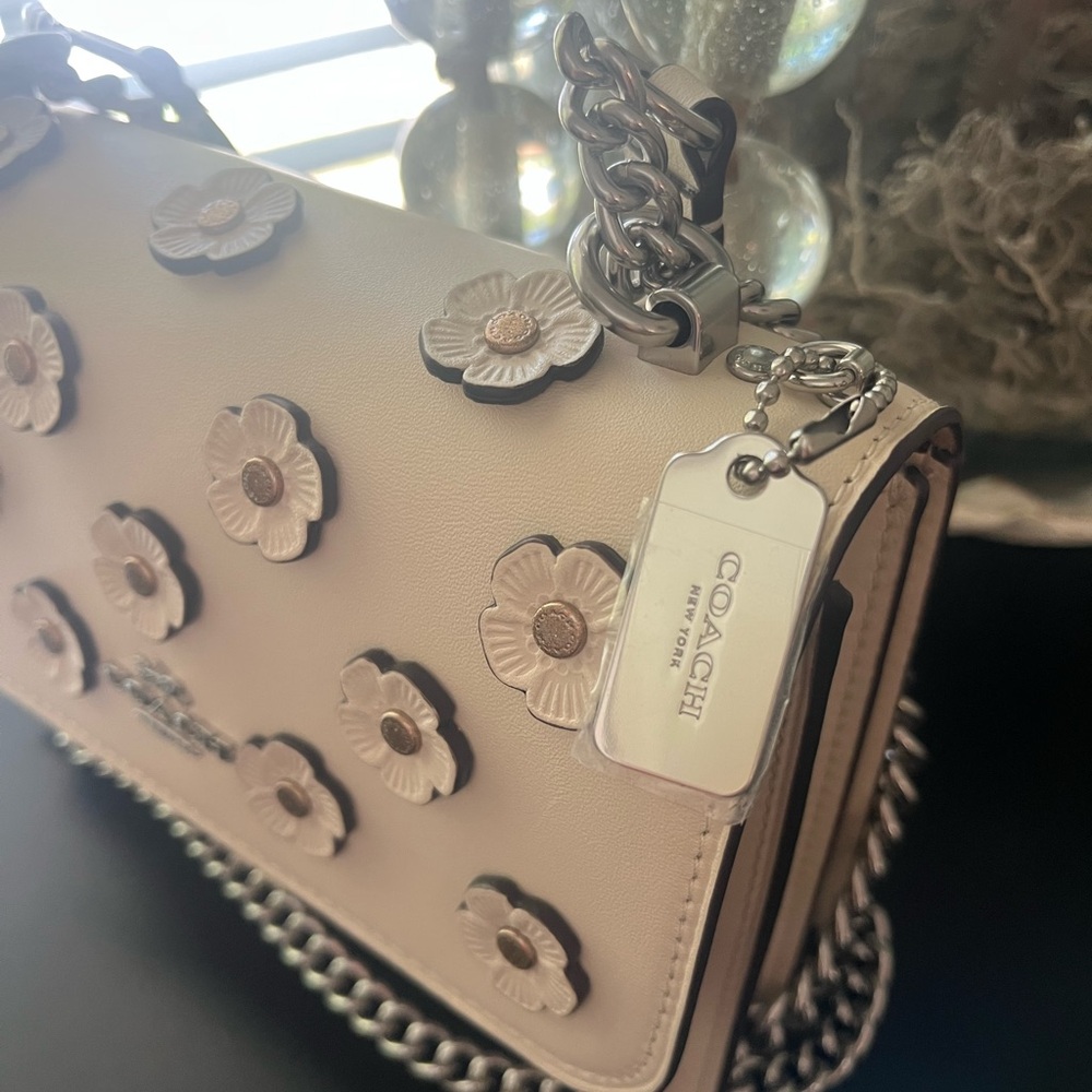 Coach Mini Klare Crossbody Chalk With Floral Appliqué *Brand New* With Tags - Picture 16 of 16